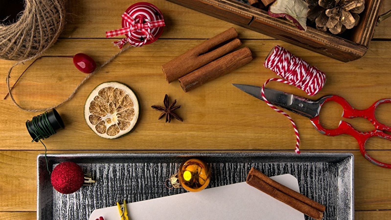 Bricolage de Noël « Carte de Noël aux encres végétales et sceau de cire »